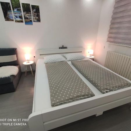 Apartments Airport Inn Dubrave Gornje المظهر الخارجي الصورة